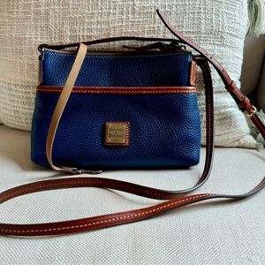 Dooney & Bourke Pebble Grain Pouchette Leather Small Crossbody Bag Purse